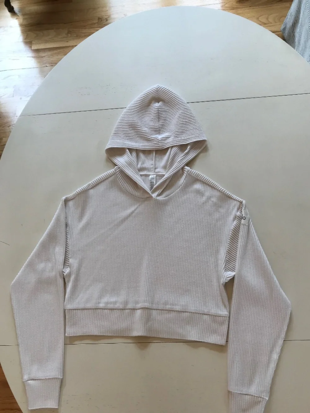 ALO IVORY COZY RIBBED CROPPED MUSE HOODIE